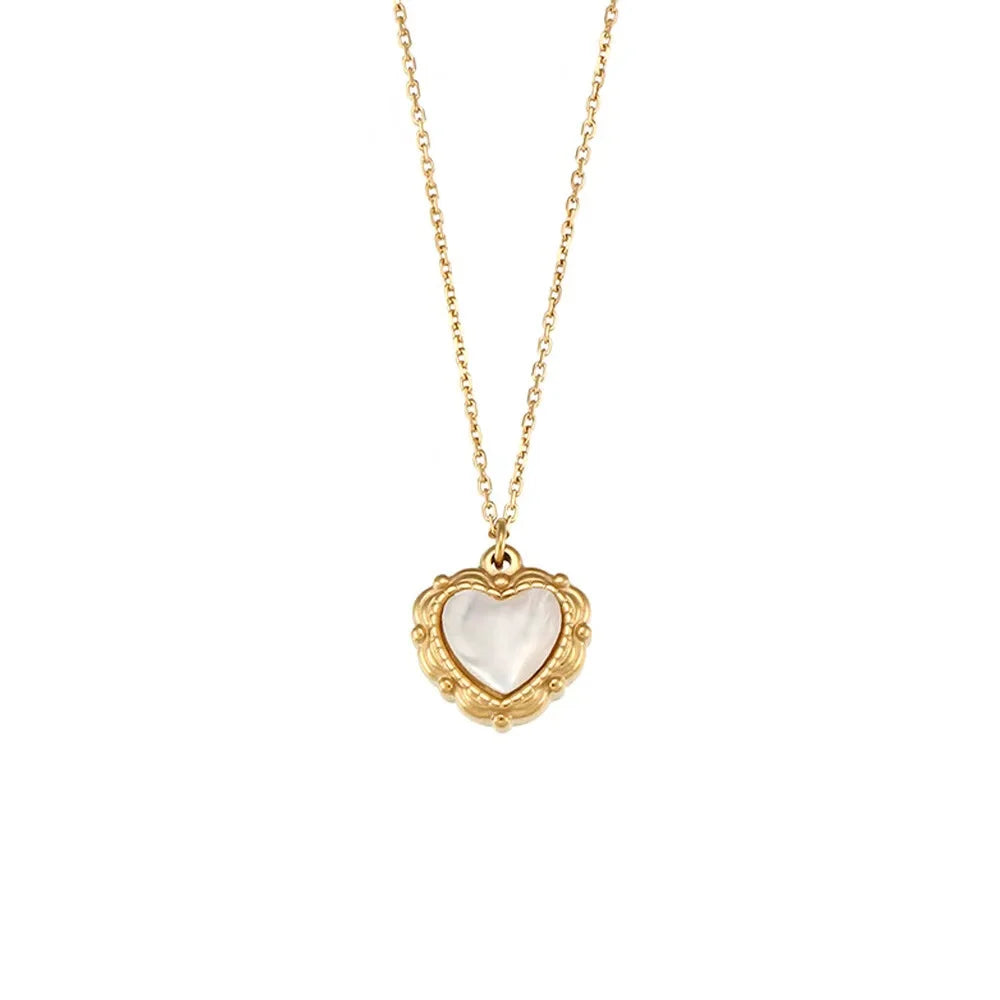 18K gold heart pattern necklace charm vintage inspired jewelry