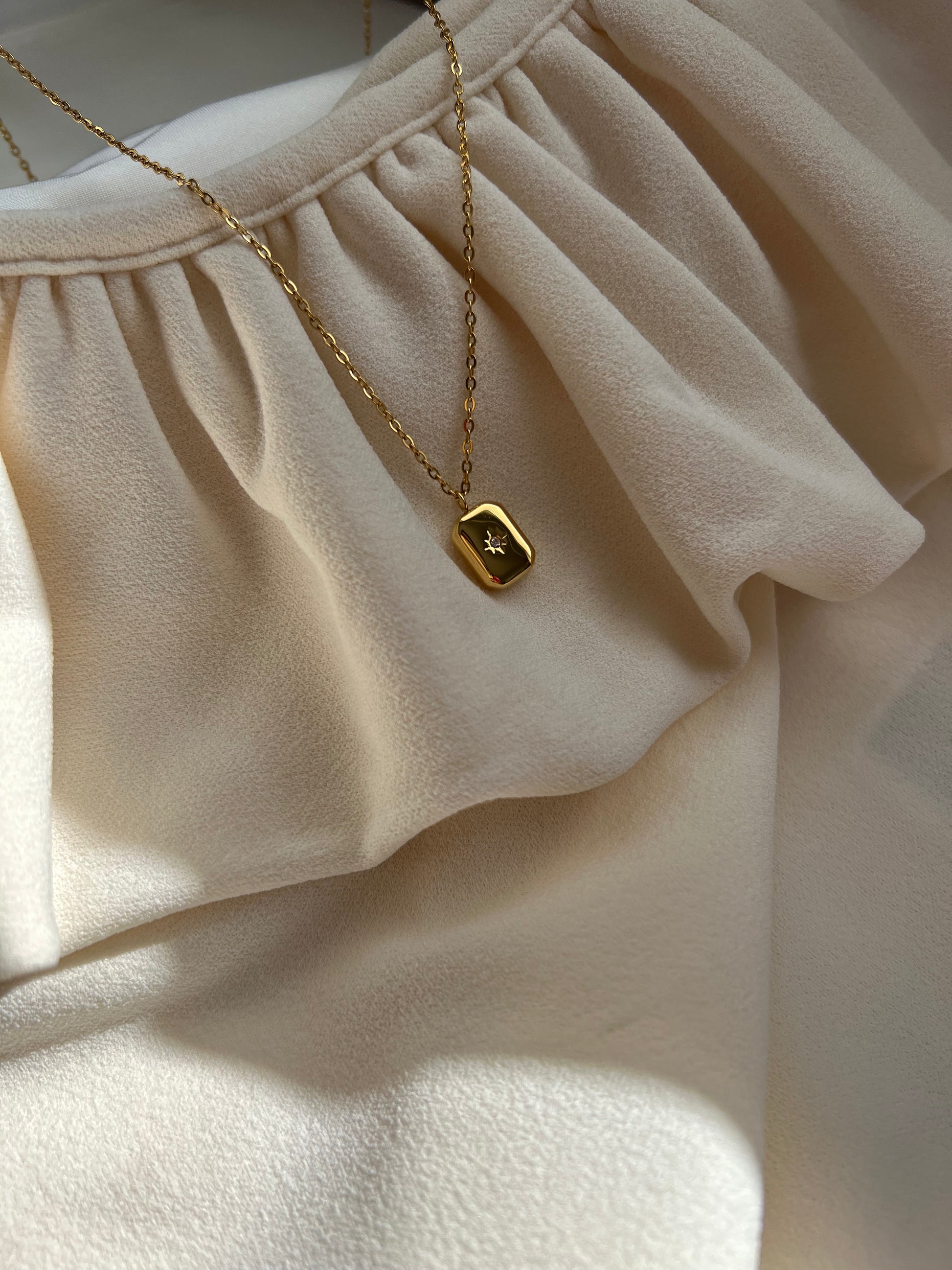 Statement cube pendant necklace diamond effect clavicle jewelry