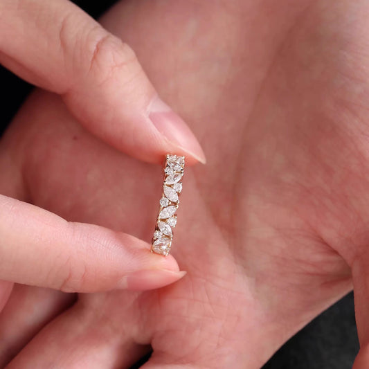 The Chantilly Ring french style gold band ring Purajoia
