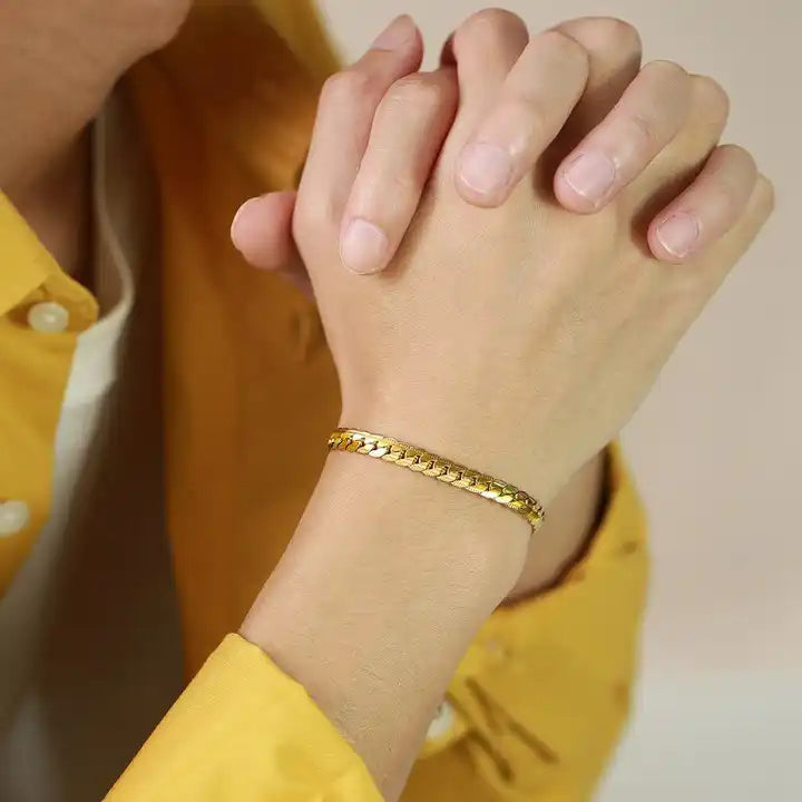 Bold stainless steel Cuban link bracelet versatile jewelry piece