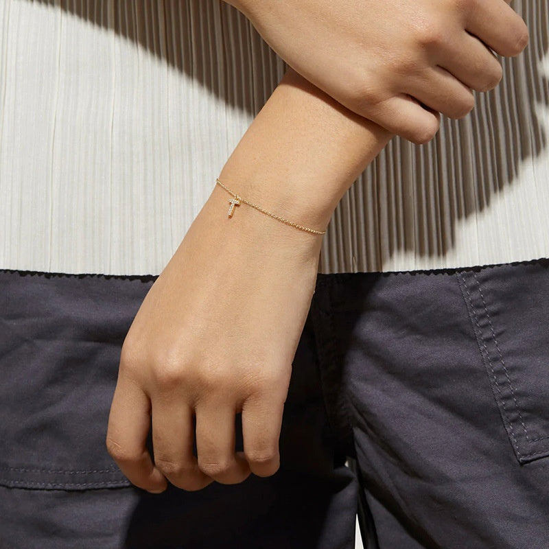 Diamond inlaid temperament bracelet elegant women’s jewelry