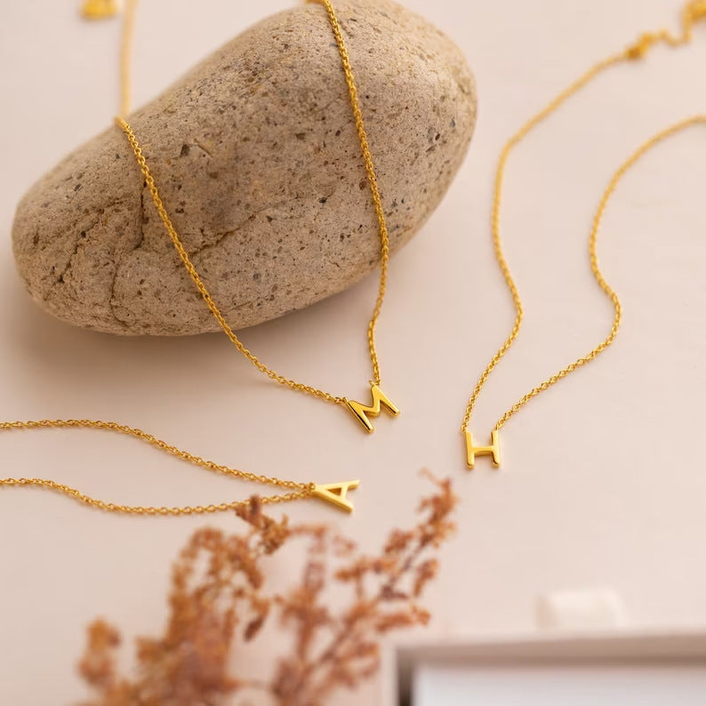 Durable stainless steel necklace with personalized letter pendant