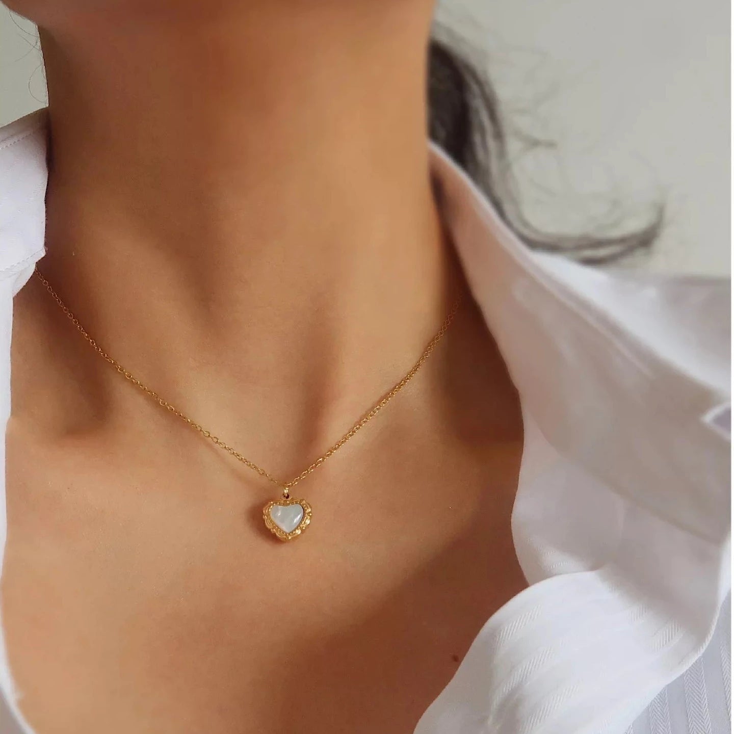 18K gold heart pattern necklace charm vintage inspired jewelry