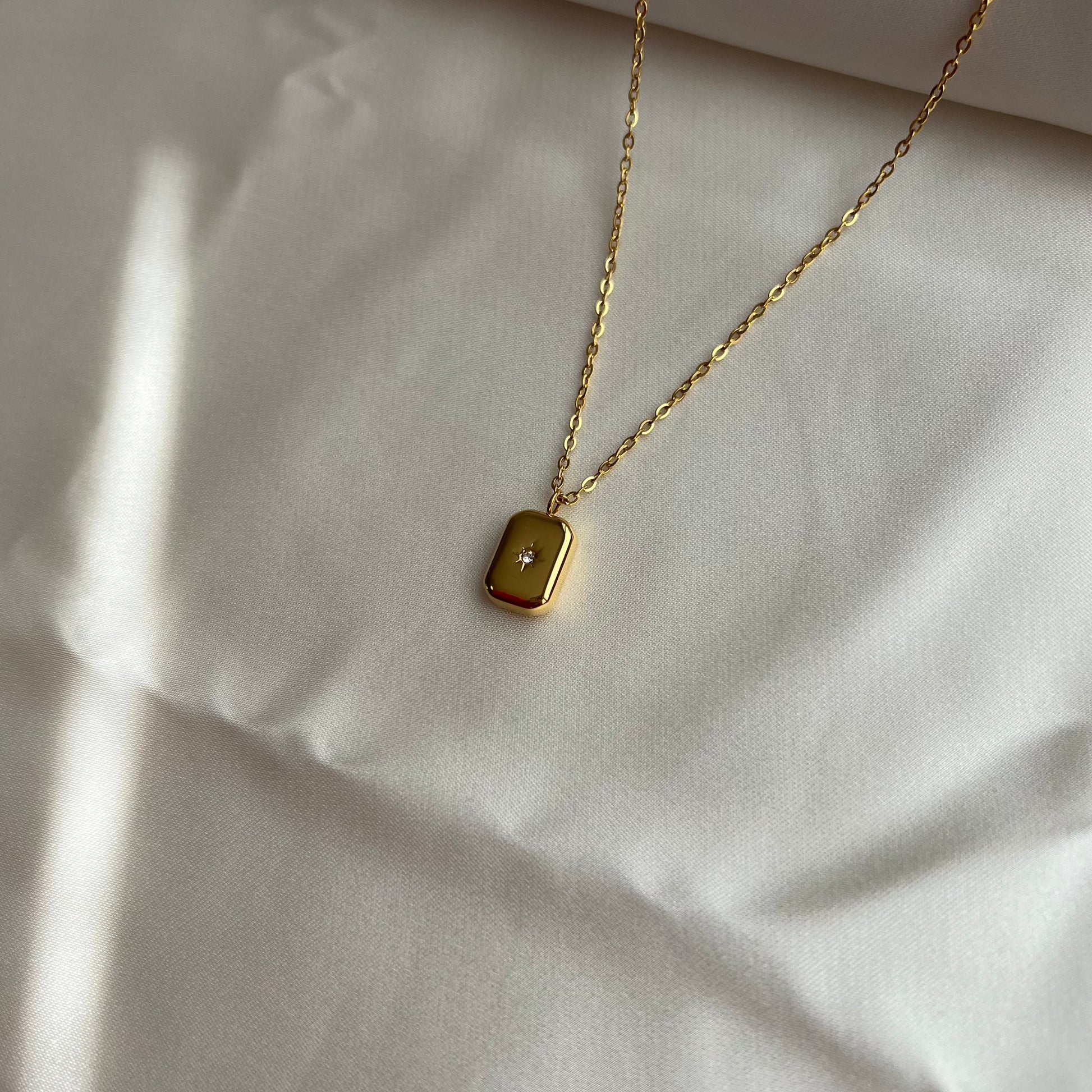 Statement cube pendant necklace diamond effect clavicle jewelry