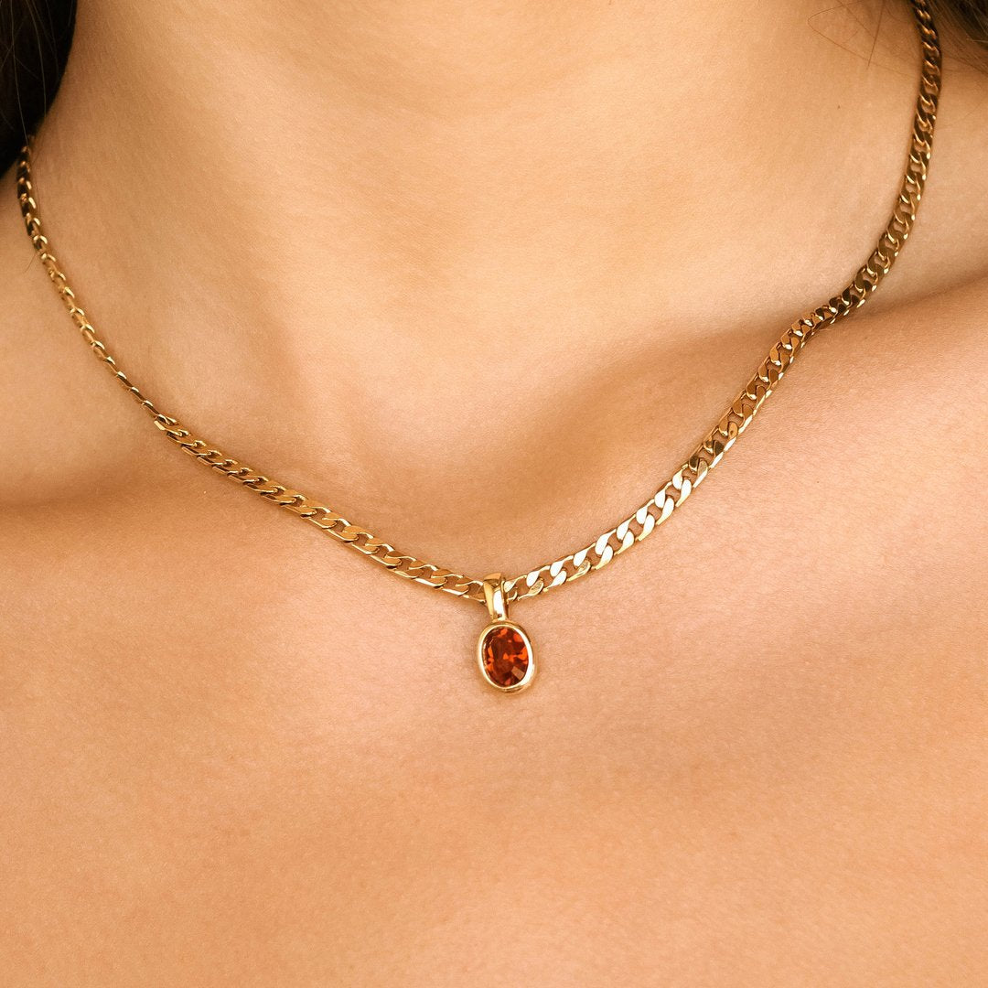 Chic stainless steel pendant necklace with oval crystal design