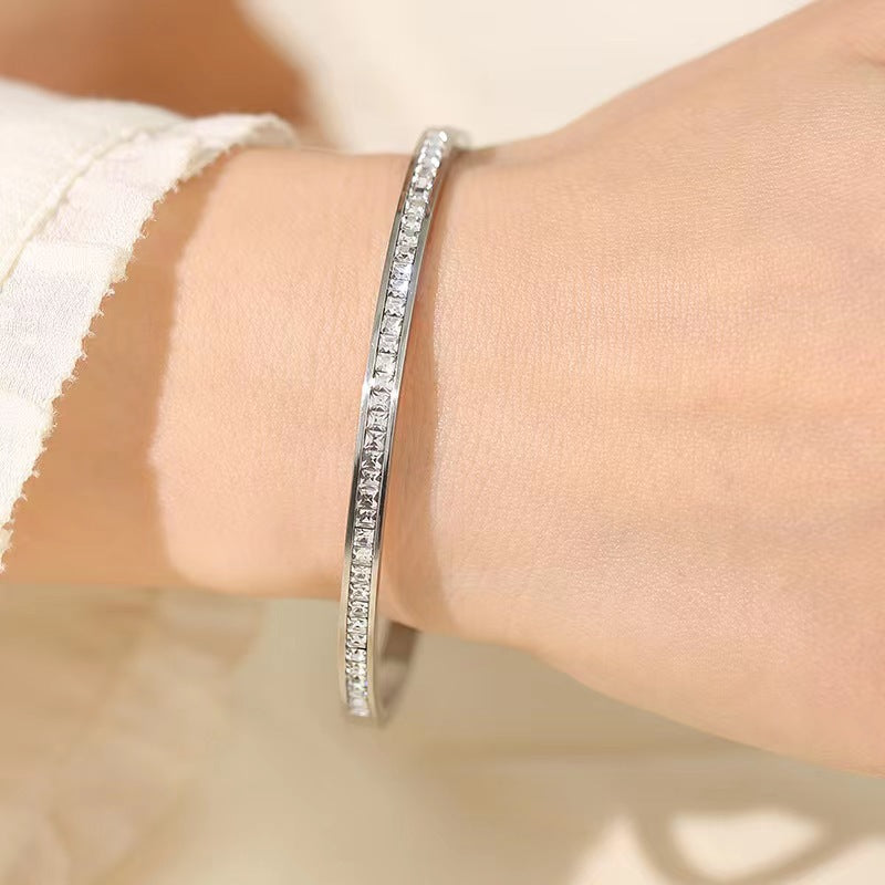Women’s fashion zircon cuff bracelet stainless steel elegant style
