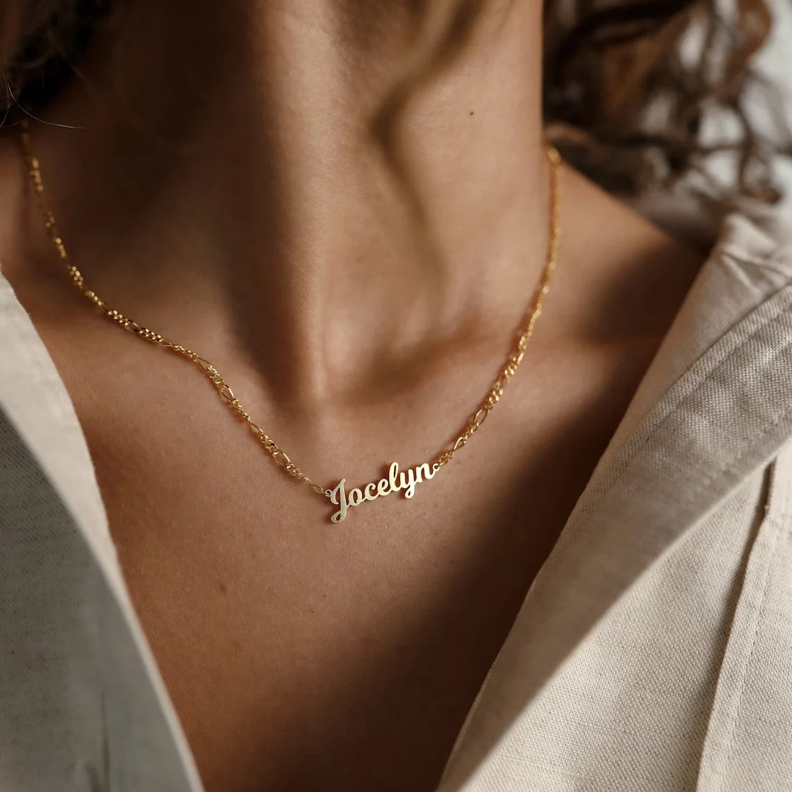 Timeless personalized engraved name necklace with script font