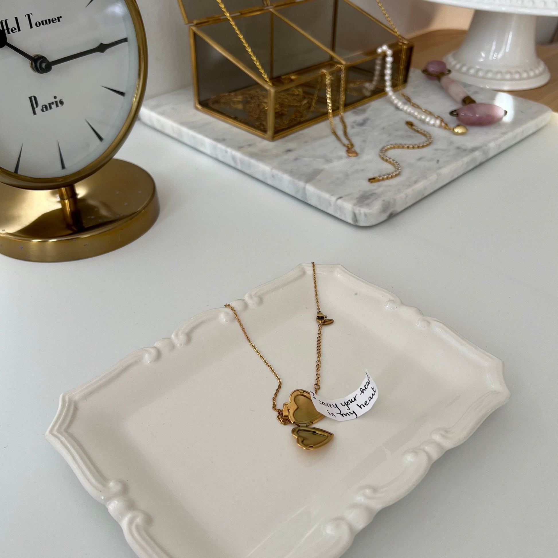 Sentimental stainless steel heart locket necklace gold finish