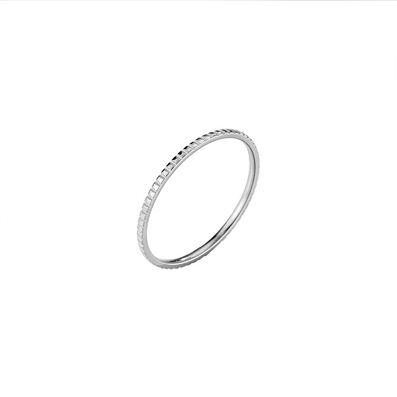 Chic stainless steel finger ring for women casual or formal wear