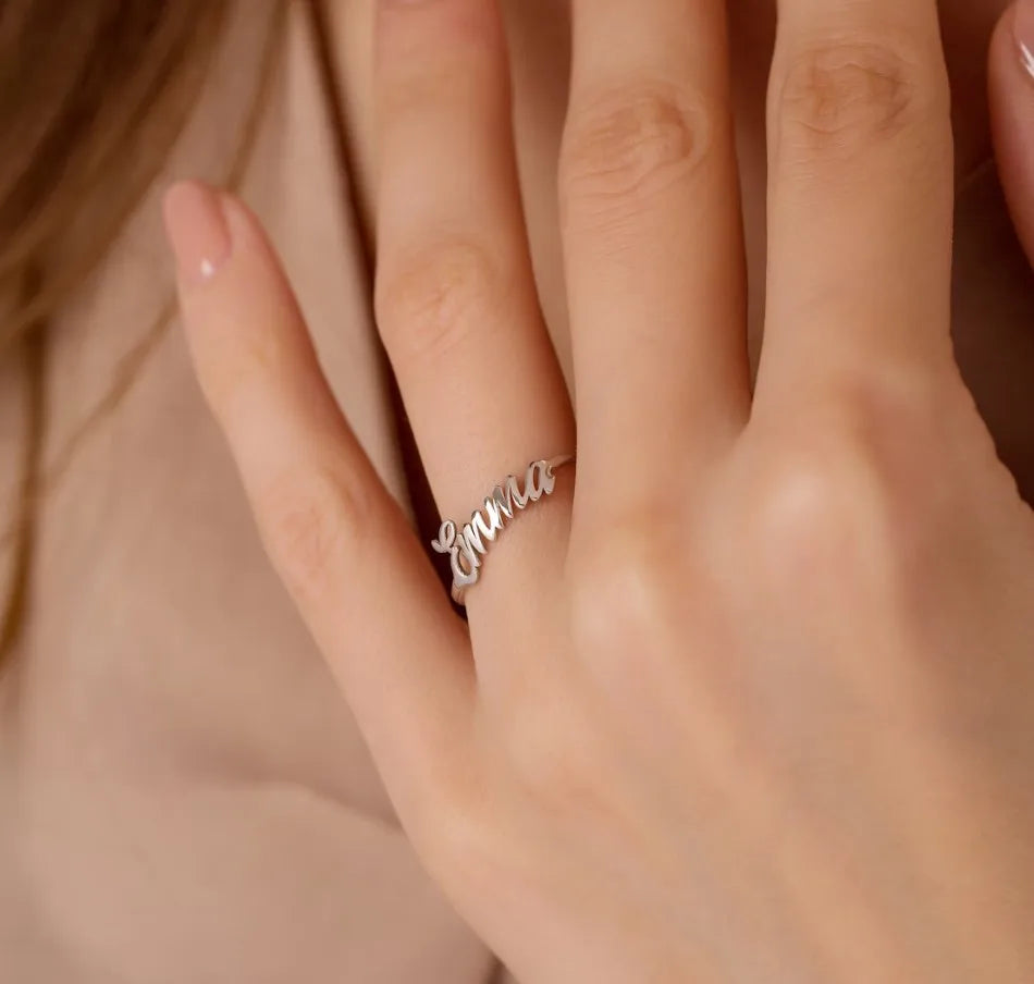 Women’s fashion jewelry stainless steel engraved name ring