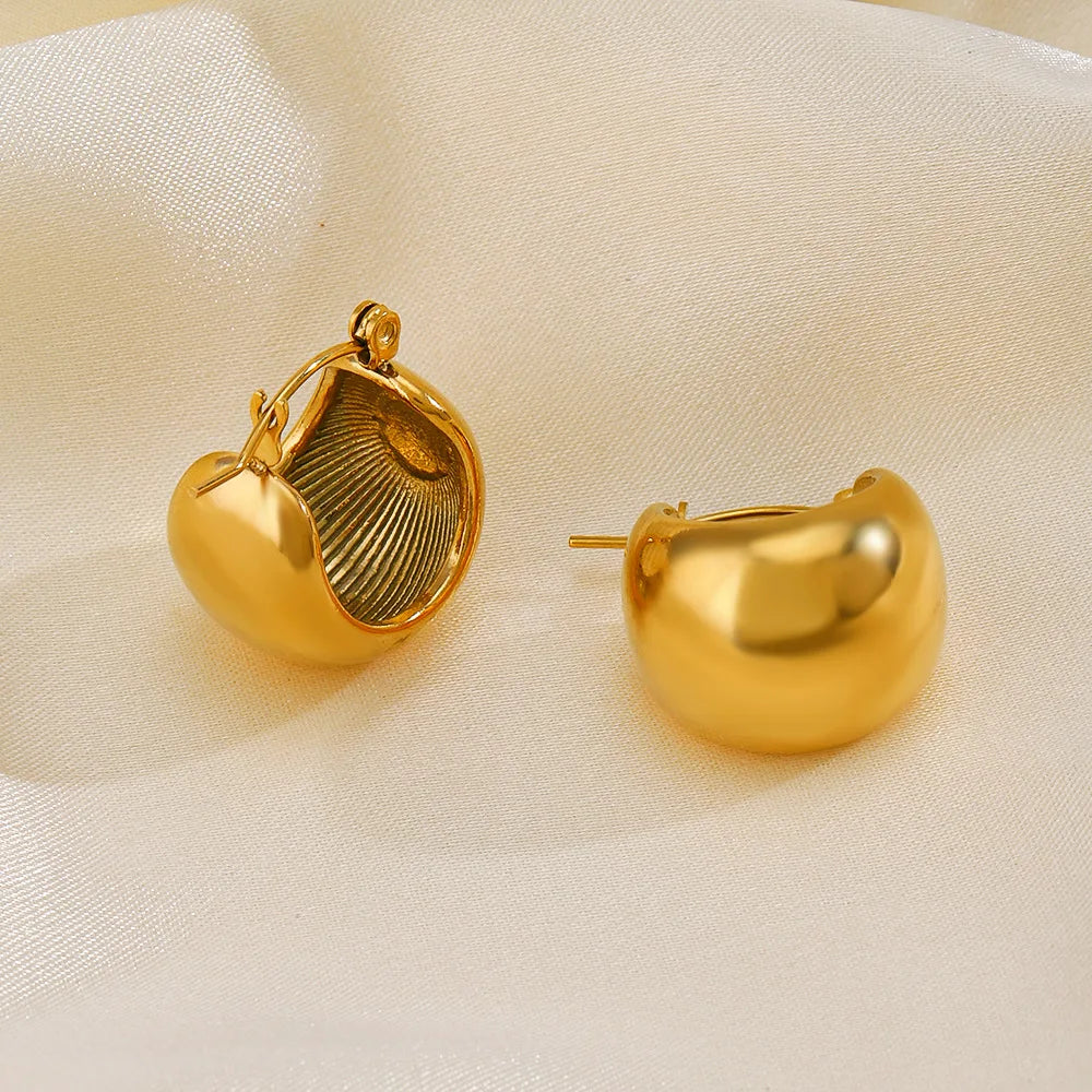 Elegant women’s U-shaped earrings crafted in stainless steel gold