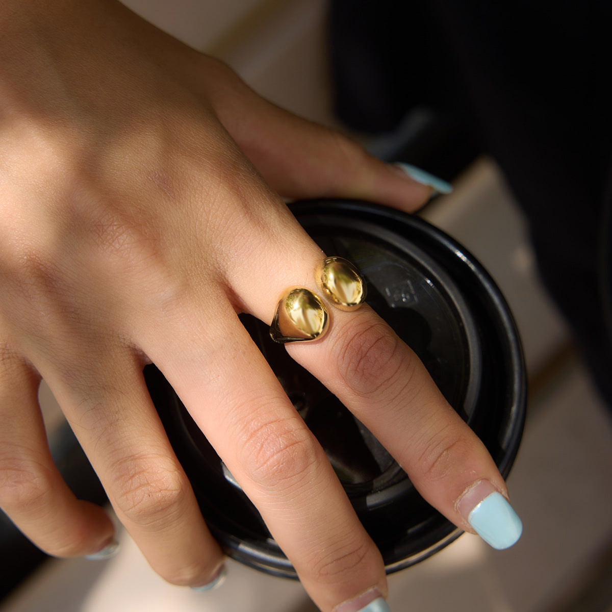Vittoria Ring with smooth polished PVD finish