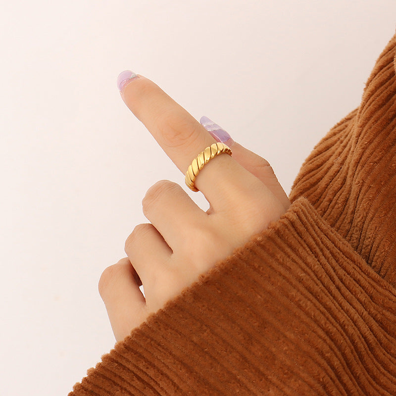 Women’s geometric rotating ring crafted in stainless steel jewelry
