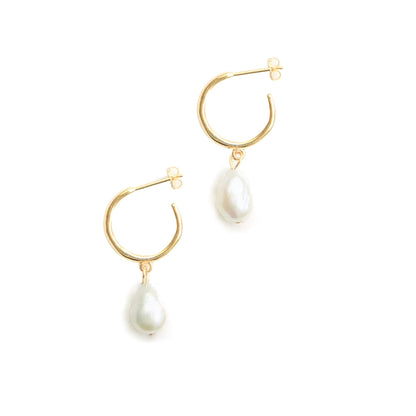 Stylish Stainless Steel Pearl Earrings - Timeless Elegance for Every Occasion