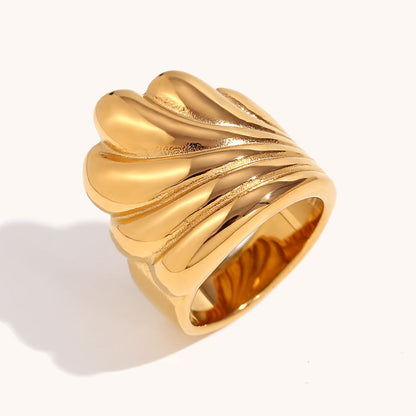 The Marea Ring gold wave ring Purajoia view 8