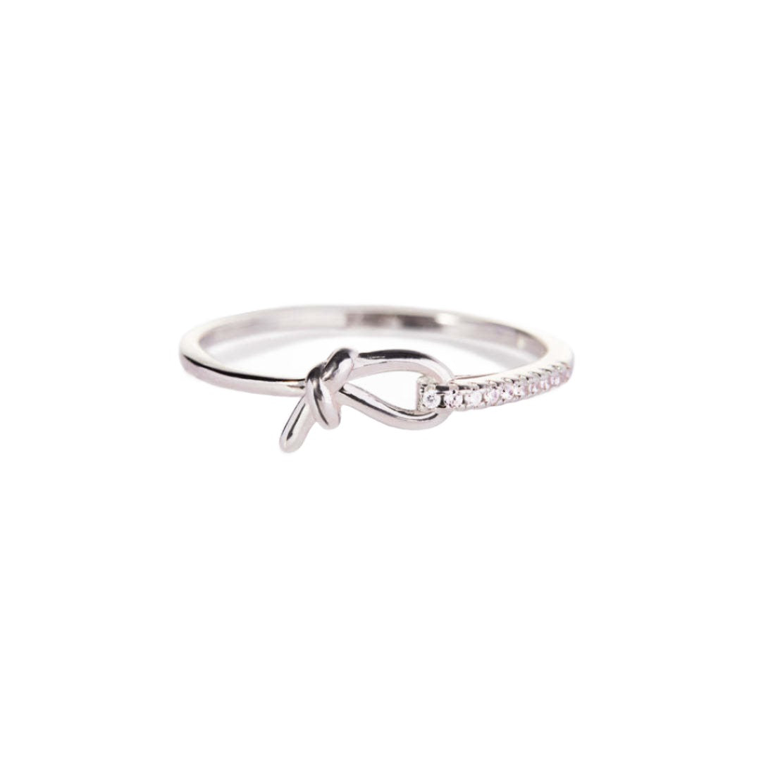 Sterling Silver Knotted Wrap Ring: Timeless Elegance.