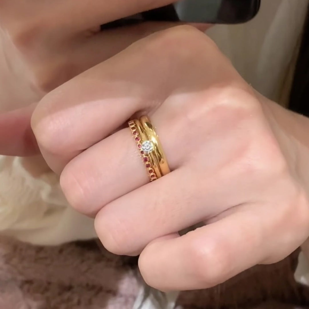 The Rubis Ring red zircon gold ring Purajoia view 4