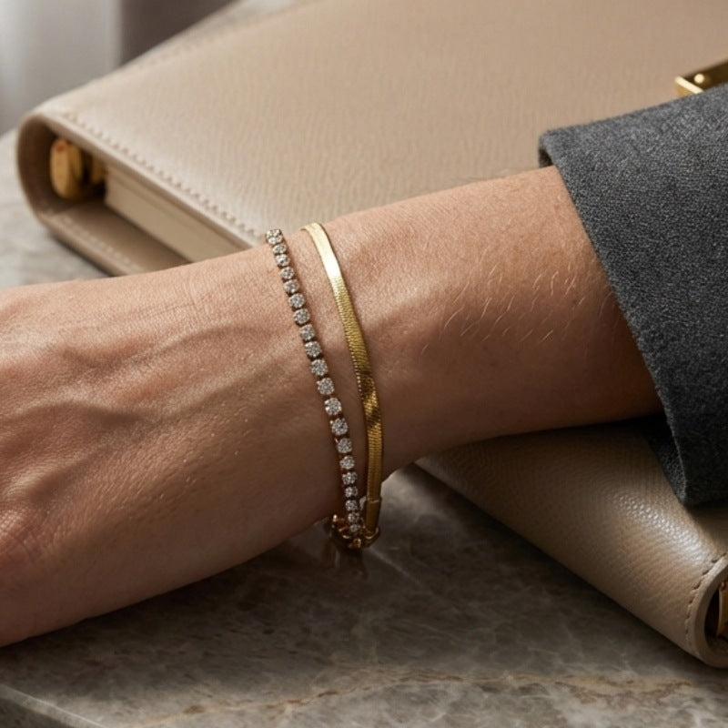 The Linea Bracelet geometric gold bracelet Purajoia view 3