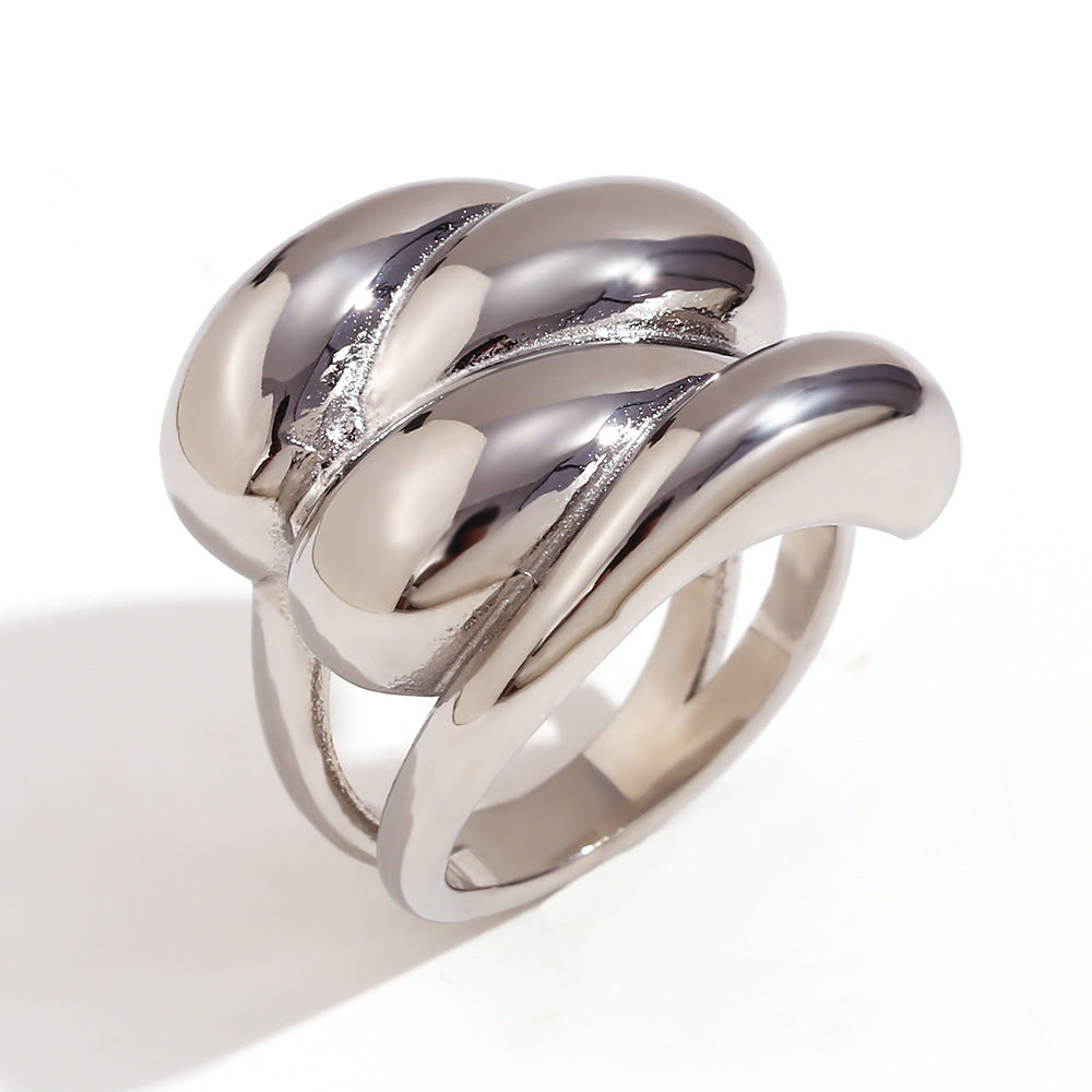 The Riviera Ring dome wave ring gold Purajoia view 2