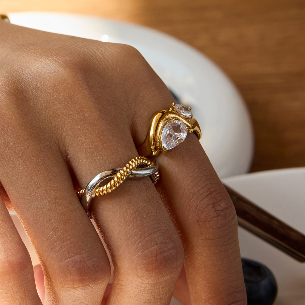 The Onda Ring gold zircon wave ring Purajoia