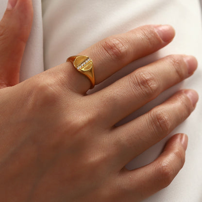 Stainless steel gold plated rhinestone ring elegant women’s jewelry