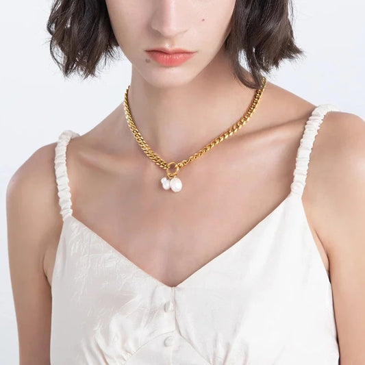 Captivating 18K Gold-Plated Stainless Steel Pearl Necklace - Hypoallergenic Chic Jewelry for Effortless Style