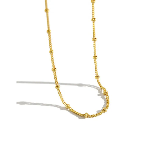 Sleek and Stylish: Snake Chain Women's Necklace - Perfect Accessory for Any Occasion