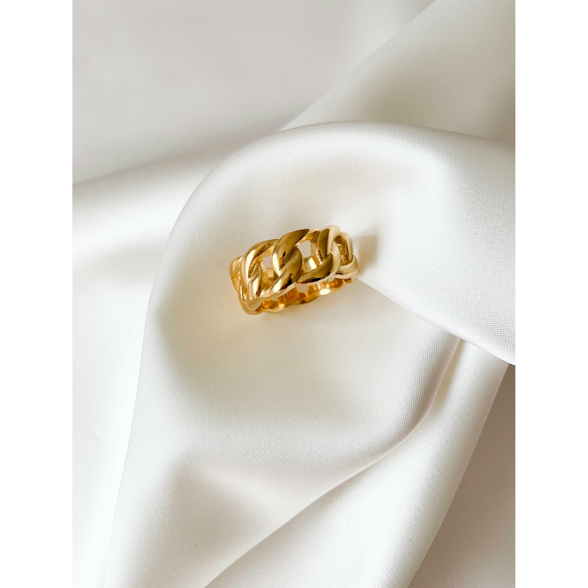 Gold Chain Ring with a Vintage Gold Color