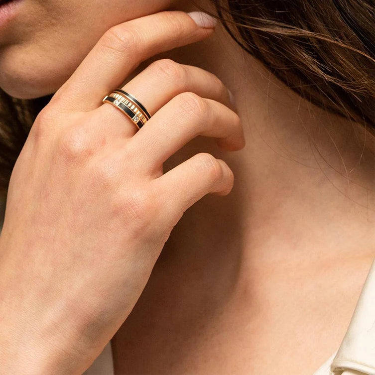 Sleek Stainless Steel Women's Ring - Elevate Your Style with Timeless Elegance