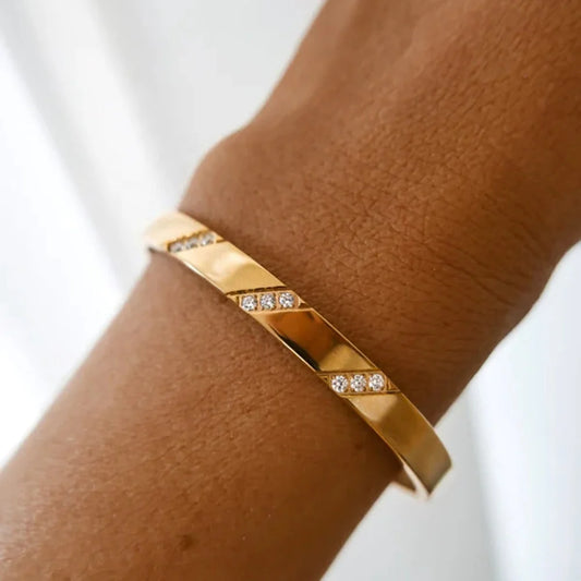 Elegant women’s bracelet stainless steel gold plated zirconia