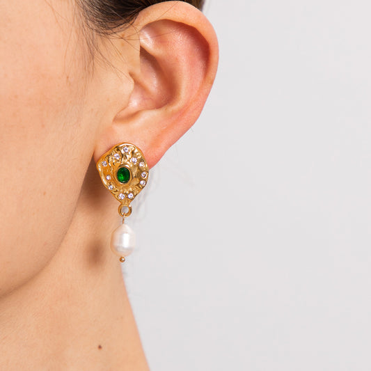 Light Luxury Pearl Zircon Earrings: Elegant 18K gold stainless steel earrings adorned with pearls and zircons.