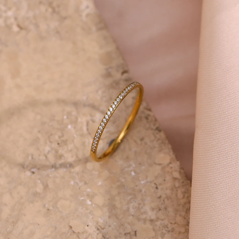 Women’s fashion jewelry petite round crystal rings elegant design