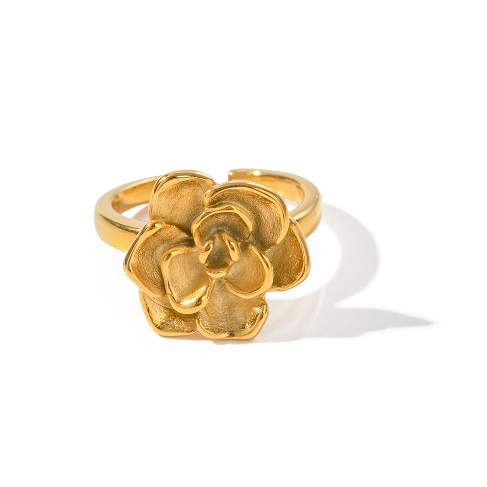 Stainless steel vintage-inspired rose ring with a luxurious 18K gold color finish, showcasing timeless elegance and modern sophistication.