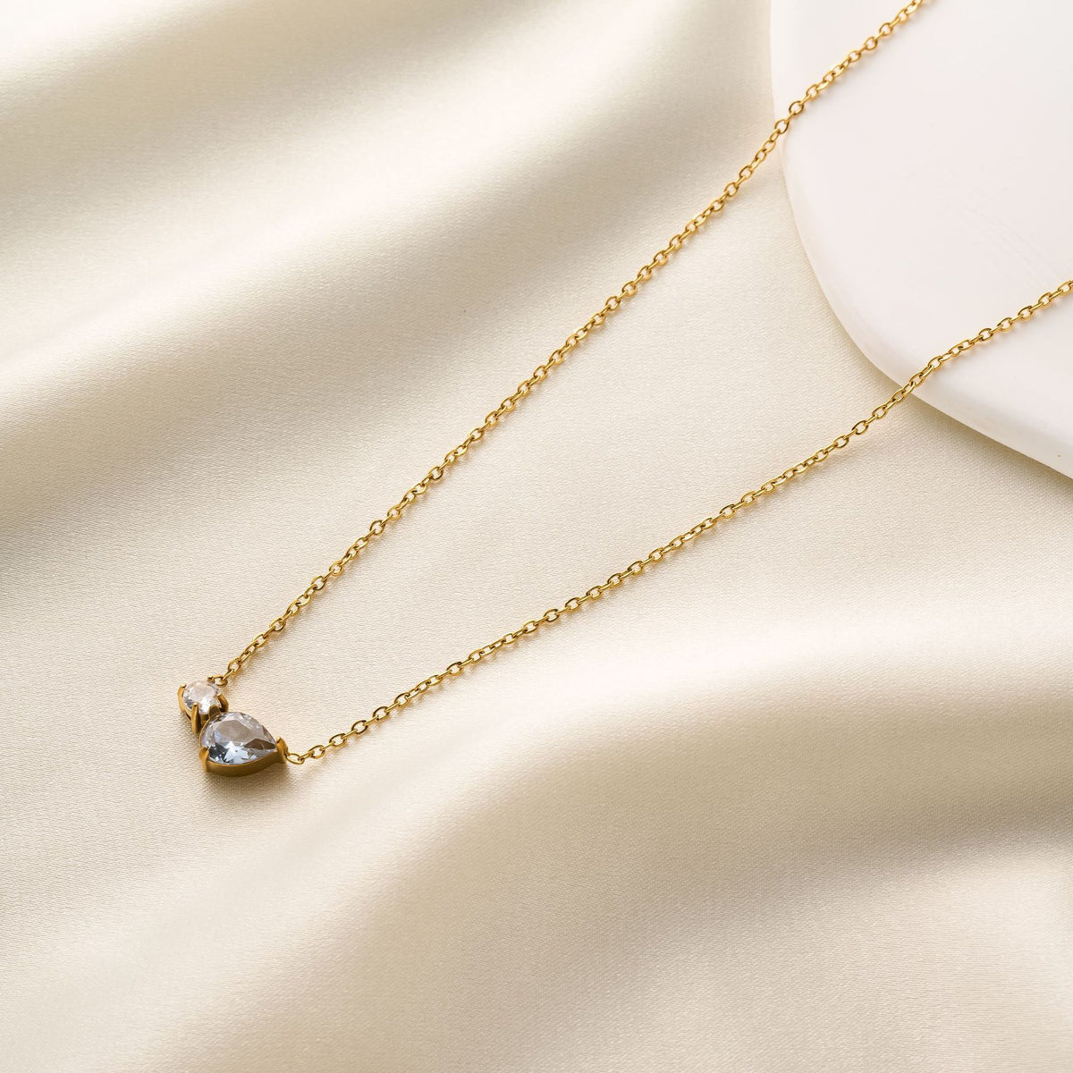 Goccia Choker Necklace with teardrop rhinestone detail, view 3 | PURAJOIA