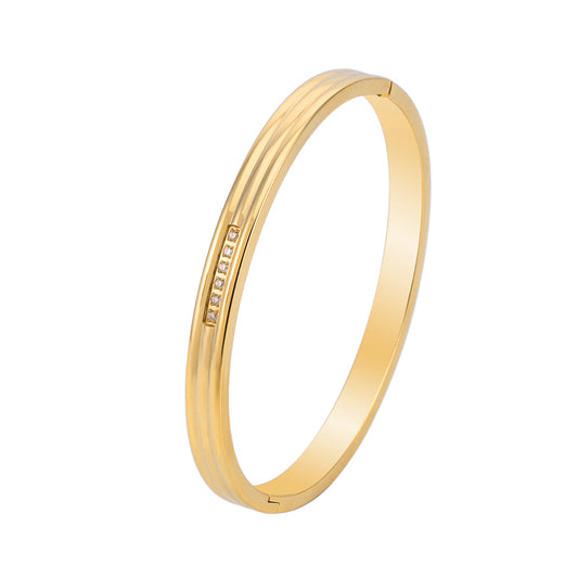 Gold plated stainless steel bracelet with cubic zirconia stones