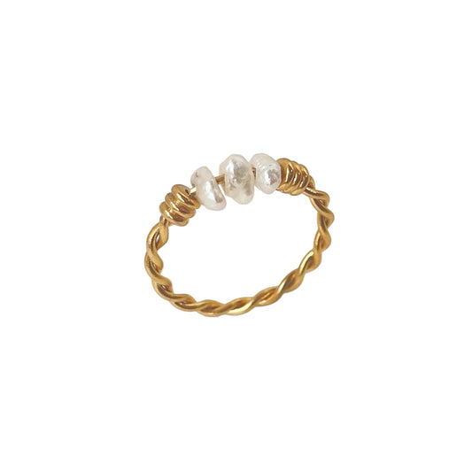 Perla Twist Ring with natural freshwater pearl | PURAJOIA