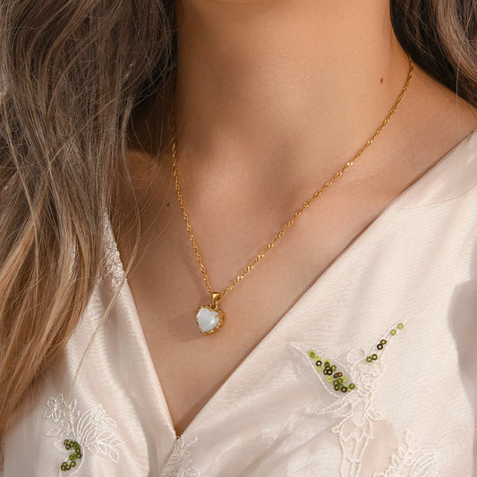 Elegant stainless steel necklace with contemporary design