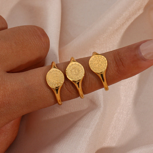 Nostalgic retro star moon ring crafted for women’s everyday style
