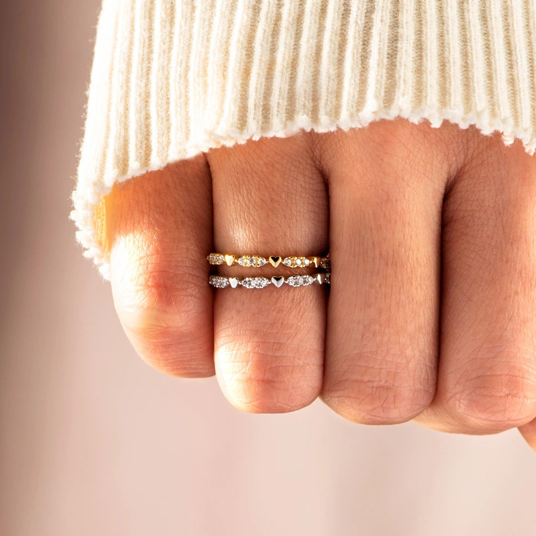 Delicate sterling silver heart zircon ring for women’s style