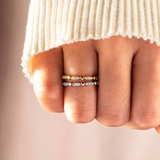 Delicate sterling silver heart zircon ring for women’s style