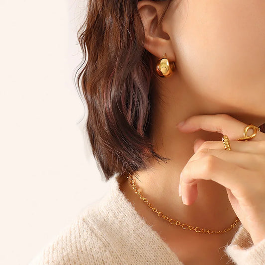 U-shaped earrings 18K gold plated stainless steel elegant design