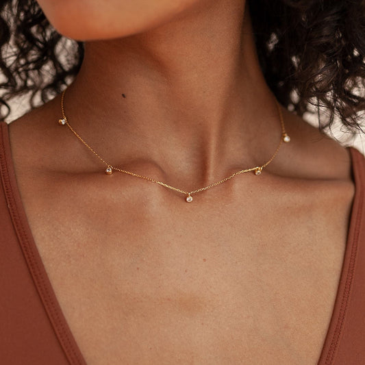 Zircon pendant necklace elegant women’s jewelry piece